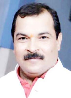 जगह-जगह ध्वजारोहण, टिकेन्द्र हुए शामिल