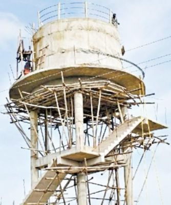 सीएम के आने के पहले खुली पोल, टंकी का पता  नहीं, इधर घर-घर बिछ गया नल का कनेक्शन 