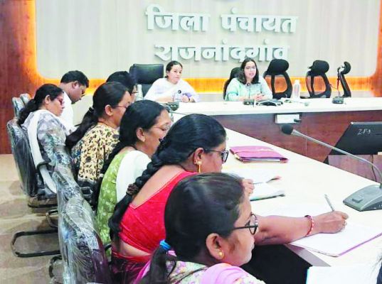 सीईओ ने की जिले में संचालित पोट्ठ लईका पहल अभियान की समीक्षा