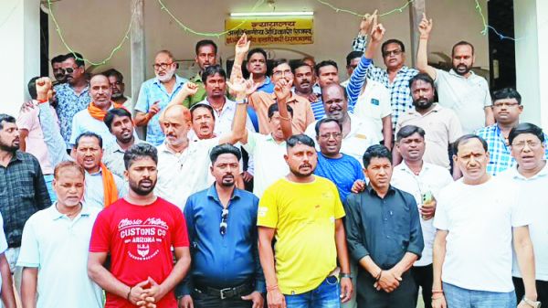 बांग्लादेश में हिन्दुओं पर अत्याचार के विरोध में ज्ञापन
