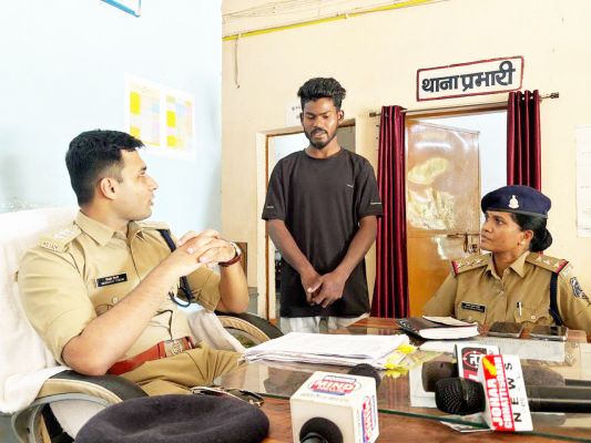 दो साल से फरार लूट का  आरोपी झारखंड से गिरफ्तार