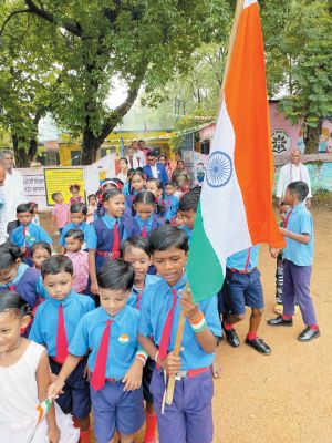 बारुका में धूमधाम से मनाया स्वतंत्रता दिवस आदिवासी बच्चों ने दिखाई प्रतिभा