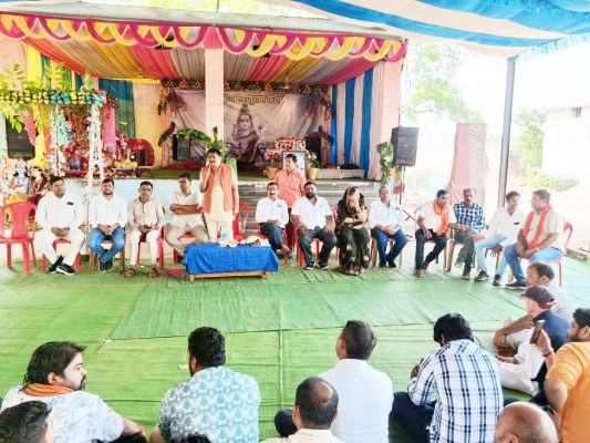 सार्खेश्वर महादेव मंदिर में विधायक  इंद्र कुमार ने की पूजा-अर्चना