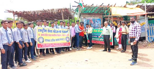 स्वयंसेवकों का रक्षासूत्र जागरुकता अभियान 