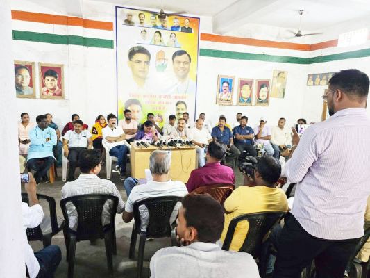 निगम आयुक्त पर मनमानी का आरोप