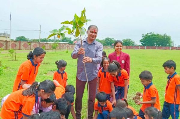 बच्चों को कैरियर के प्रति करें जागरूक - मधुसूदन