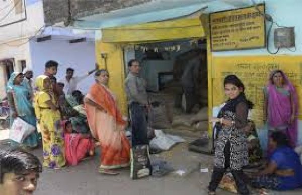 बलौदाबाजार की 569 सहकारी राशन दुकानों में से आधे से ज्यादा की मशीनें खराब 