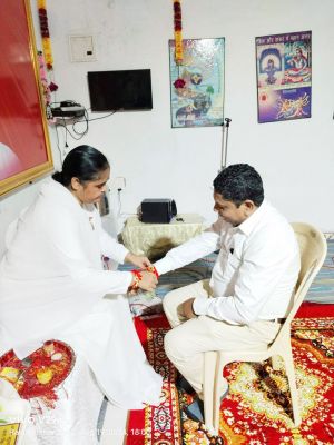 ब्रह्माकुमारी बहने भाईयों के जीवन से बुरी आदतों को छोडऩे की वचन लेती है - रूपसिंग