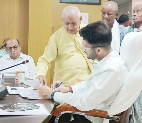 जनदर्शन में 32 आवेदन