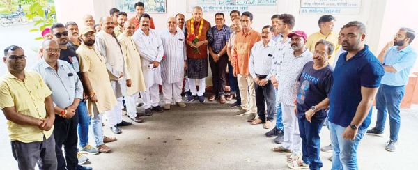 अम्बिकापुर से दुर्ग ट्रेन के समय में परिवर्तन, एक और प्लेटफार्म सहित अन्य मांगें महाप्रबंधक से