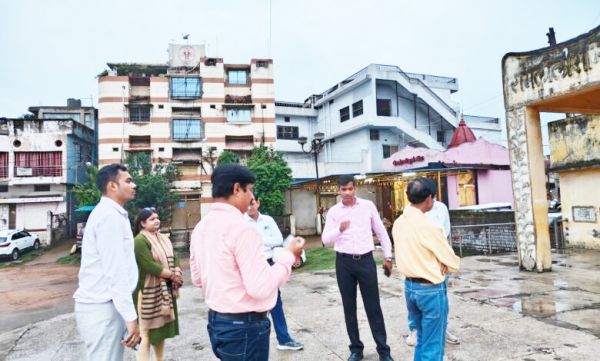 चक्रधर समारोह की तैयारी का जायजा लेने पहुंचे कमिश्नर