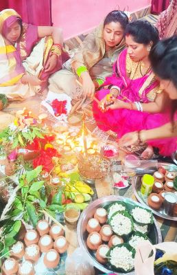 संतान की लंबी आयु के लिए महिलाओं ने रखा हलषष्ठी व्रत