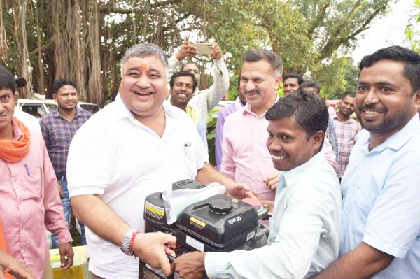 जनसमस्या निवारण शिविर देवटिकरा में विधायक राजेश  हुए शामिल