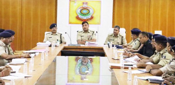 संदिग्ध लोगों की पहचान कर करें सूची में शामिल