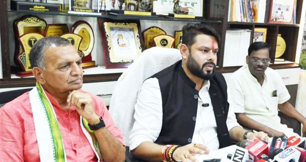 साय सरकार नाकामी छिपाने विपक्ष के नेताओं को परेशान कर रही-छाबड़ा