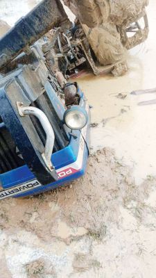 खेत जोताई के दौरान ट्रैक्टर के नीचे दबा ड्राइवर, मौत