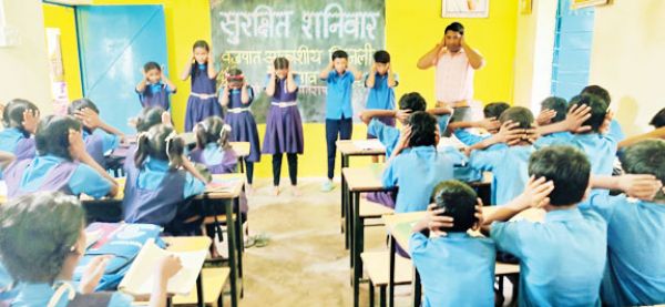 वज्रपात से बचाव की दी जानकारी