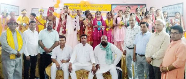 सशिमं में राधा-कृष्ण बनो स्पर्धा