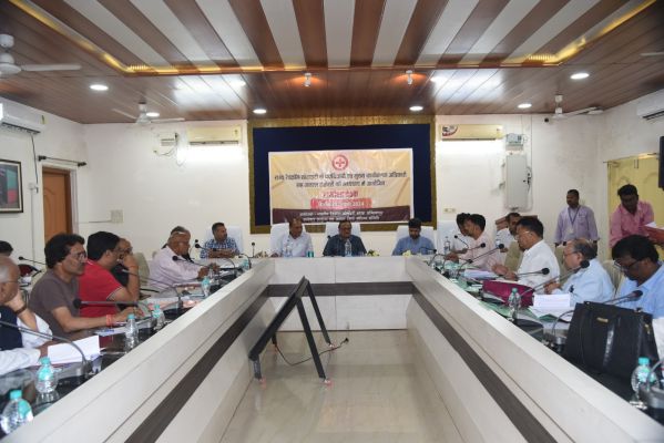 जिले में रेडक्रॉस की गतिविधियों को बढ़ाने और प्रबंधकारिणी समिति के गठन के निर्देश