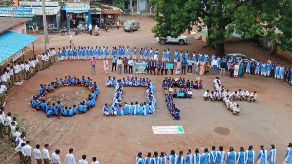 स्कूली बच्चों ने स्वच्छता का दिया संदेश