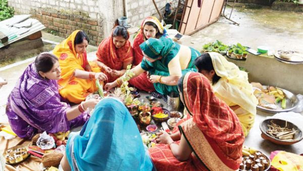 संतान की दीर्घायु के लिए रखा व्रत