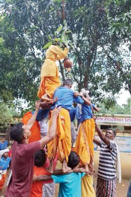 स्कूल में कृष्ण जन्माष्टमी पर कई आयोजन