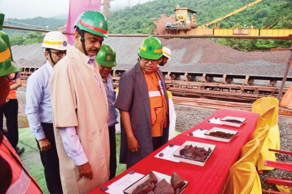 केन्द्रीय इस्पात सचिव ने निर्माणाधीन आईओपीपी संयंत्र का किया निरीक्षण
