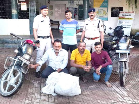 गांजा तस्करी करते 3 गिरफ्तार