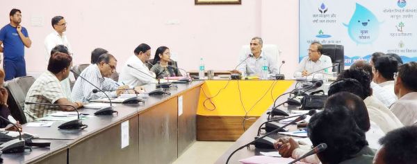 खराब प्रगति वाले पंचायत प्रभारियों को विजिट कर जवाब प्रस्तुत करने कहा