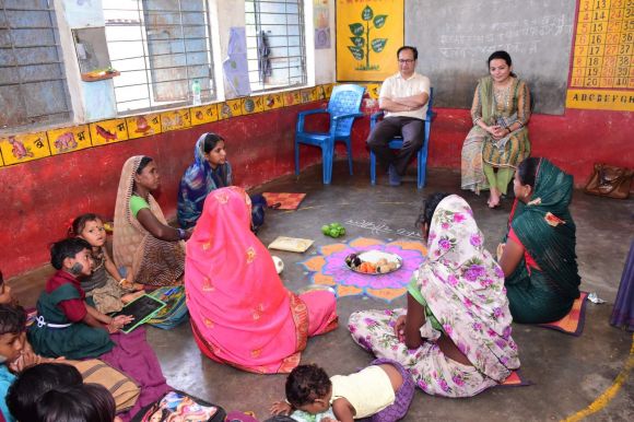 कलेक्टर ने  मोहगांव स्कूल का किया निरीक्षण