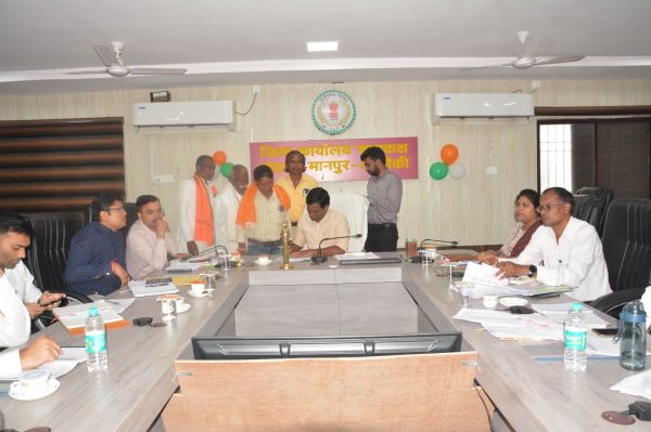 खाद की काला बाजारी पर रखें पैनी नजर