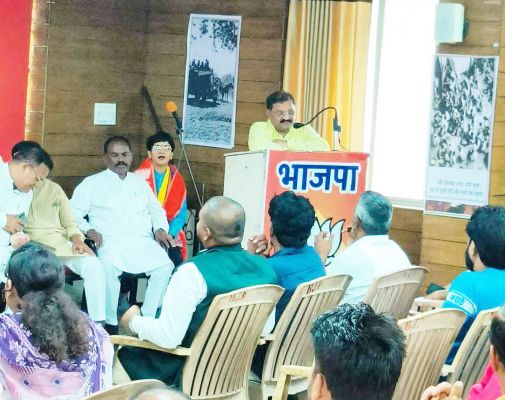 विघटनकारी व अलगाववादी तत्वों से कड़ाई से निपटा जाएगा - संतोष