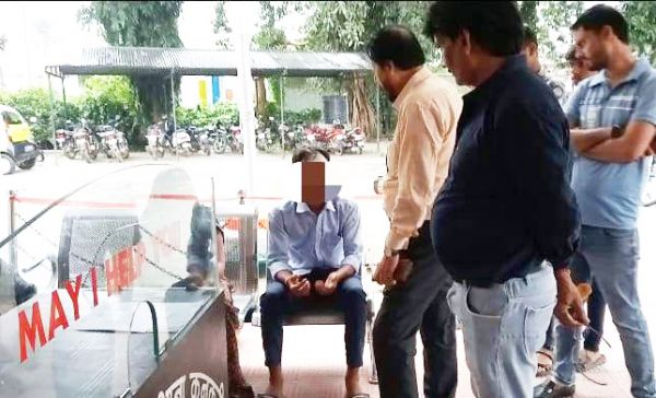 प्राचार्य के बेटे ने छात्र का सिर फोड़ा, एफआईआर, आरोपी फरार