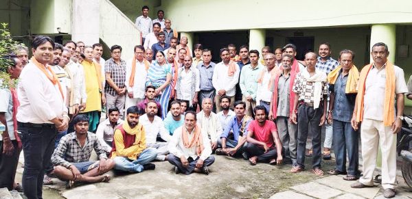 सदस्यता अभियान की बैठक लेने पहुँचे निखिल, अमित