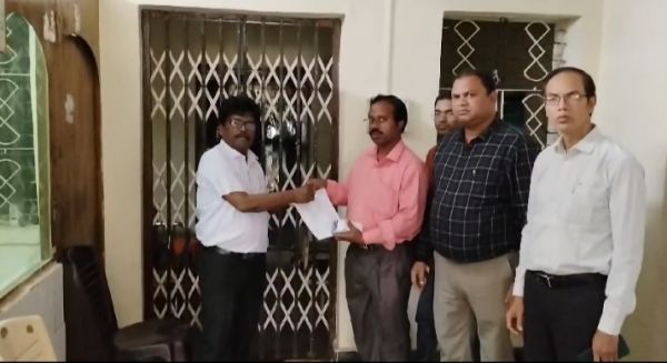 अवैध अस्पताल पर स्वास्थ्य विभाग की टीम ने जड़ा ताला