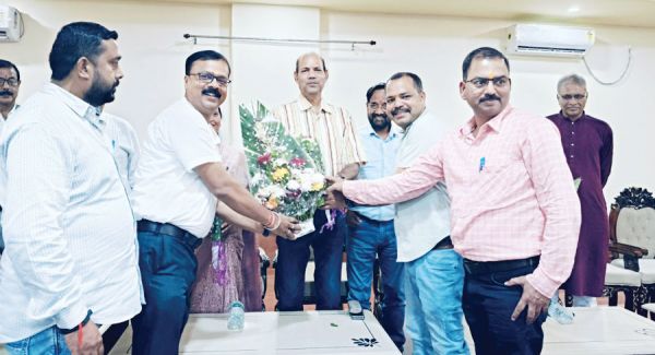 स्वर्णकार वेलफेयर एसो. ने पिछड़ा वर्ग कल्याण आयोग के अध्यक्ष को सौंपा ज्ञापन