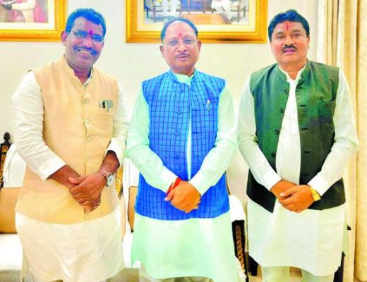 सीएम शिष्टाचार भोज में शामिल हुए विधायक द्वय