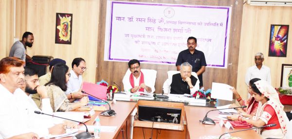 समीक्षा बैठक में गैरहाजिर रहे पीडब्ल्यूडी ईई सस्पेंड
