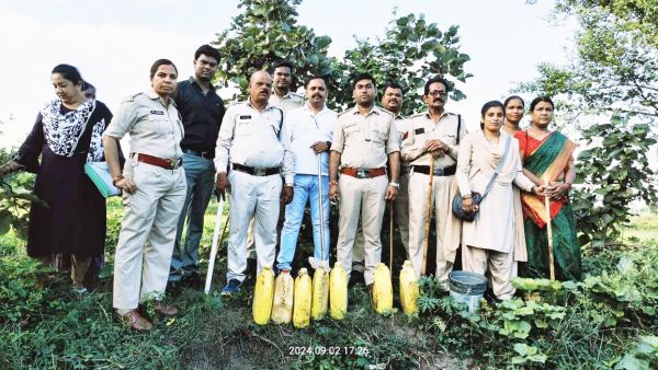 38 हजार से अधिक का महुआ शराब सहित महुआ लाहन जब्त