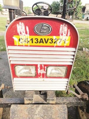 अवैध रेत परिवहन: 3 ट्रैक्टर जब्त