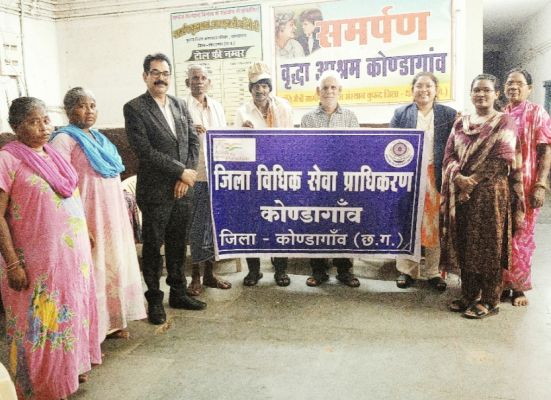 वृद्धा आश्रम का निरीक्षण