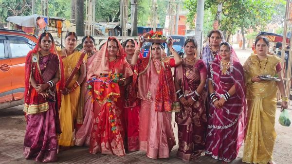 कठिन व्रत के बाद तिजहारिनों ने तोड़ा व्रत