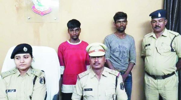 मंदिरों में चोरी 2 युवक गिरफ्तार