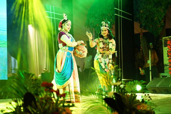 चक्रधर समारोह, हेमा मालिनी द्वारा भरतनाट्यम पर रासबिहारी नृत्य नाटिका की प्रस्तुति 