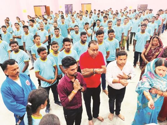 आत्मरक्षा ट्रेनिंग सेमिनार का समापन, सम्मान भी