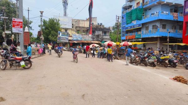 जयस्तंभ चौक से हटाए  गए पसरा कारोबारी