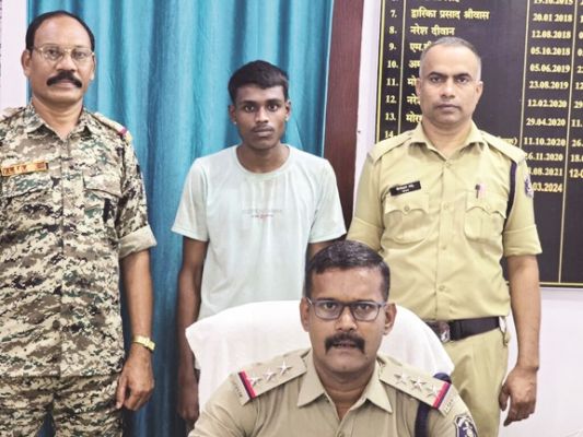 इंस्टाग्राम पर दोस्ती, ब्लैकमेल, बंदी