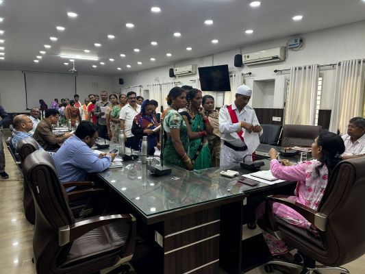 कलेक्टर जनदर्शन  में 68 आवेदन