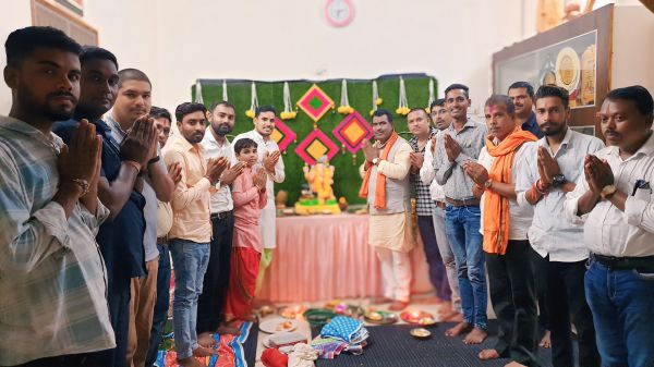 विधायक निवास में विराजे गणेश