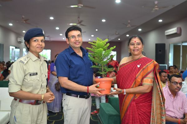 नारी सुरक्षा व सायबर जागरूकता कार्यक्रम